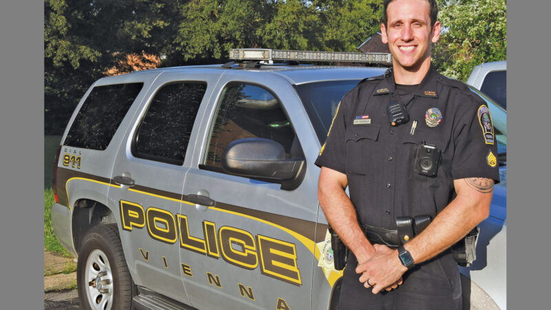 Vienna officer enters the boxing ring for a healthy cause