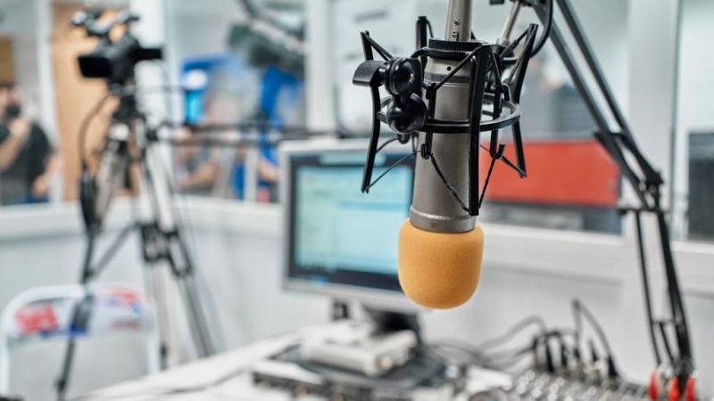 3 tips to engage listeners on podcasts and webinars