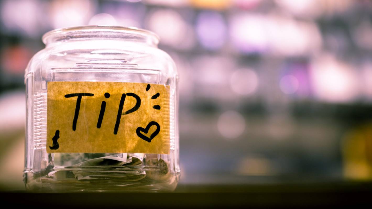 Do tips make for better service?
