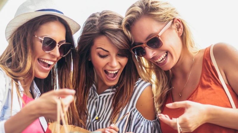 3 Tips On How To Spend Your Money In Ways That Actually Make You Happy