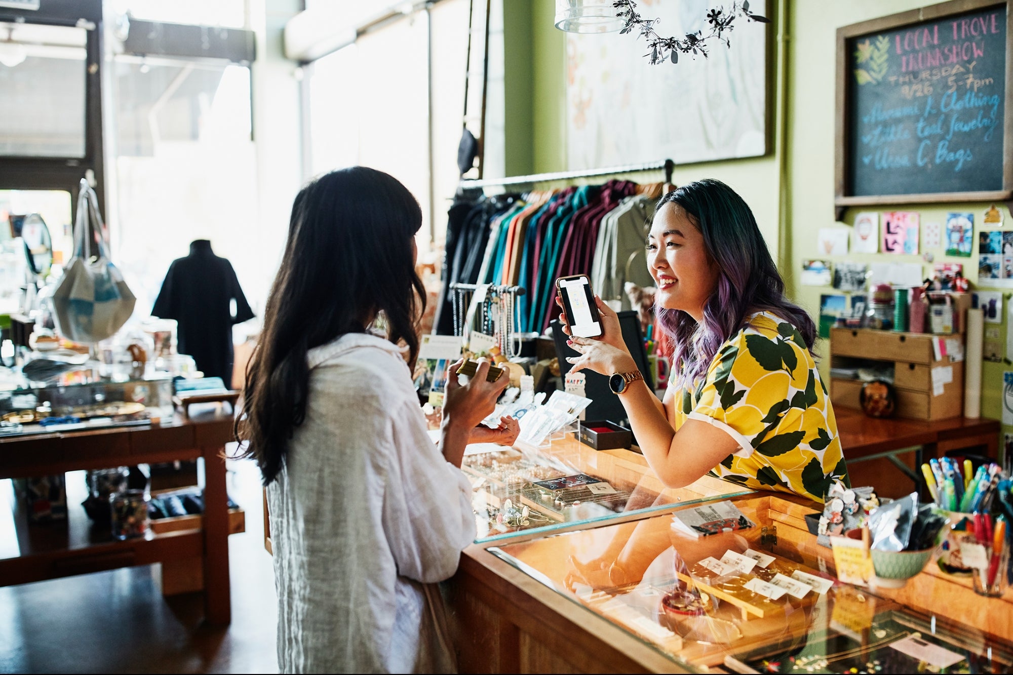 How to Increase Storefront Revenues in an Online Sales World