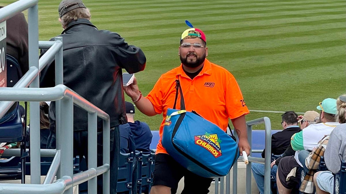 Three Cheers For Spring Training’s Most Entertaining Hawker